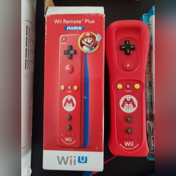 WiiU Console 8 games remote control - Picture 5 of 14